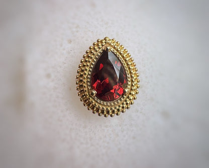 BVLA Garnet afghan pear yellow gold