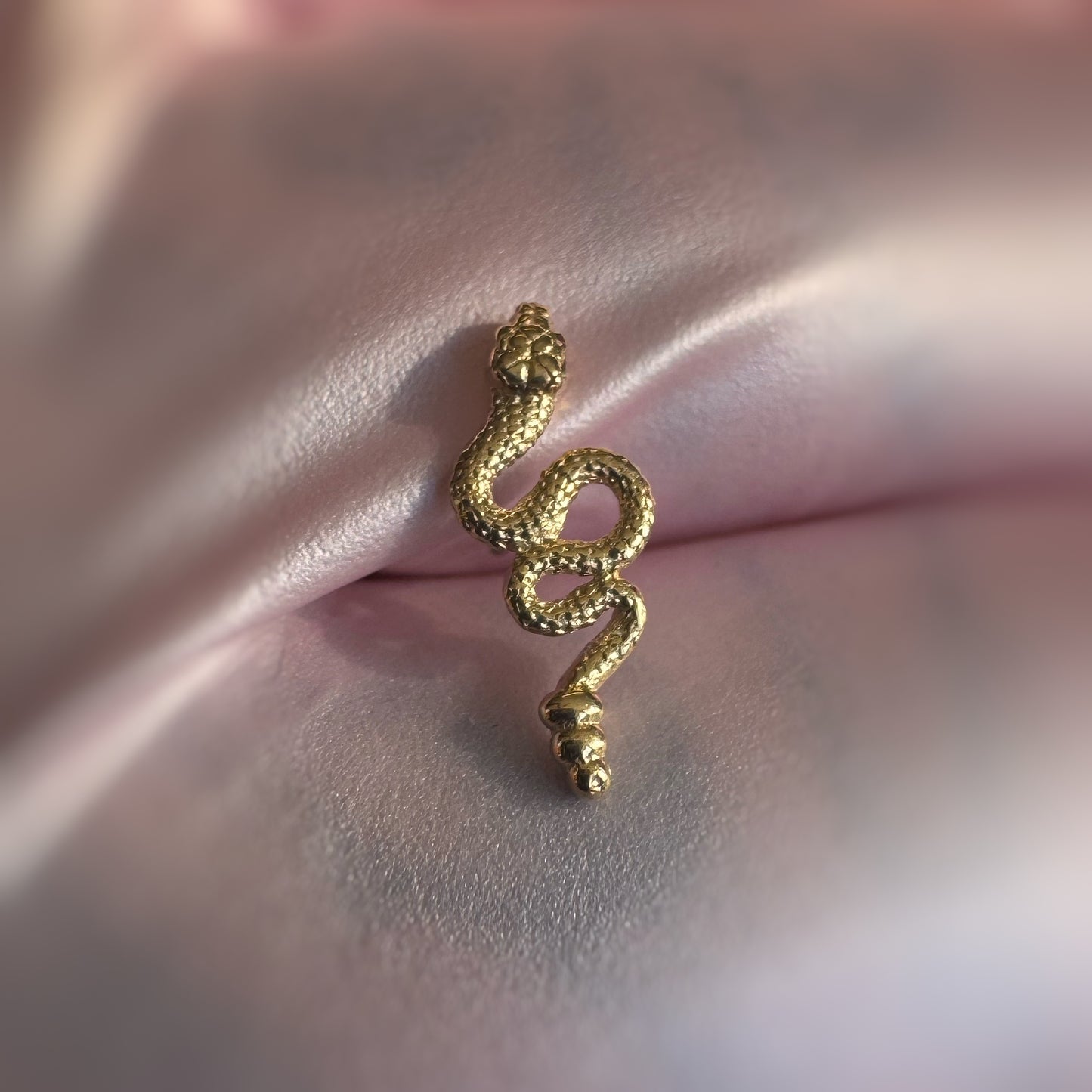 Slither snake attachment